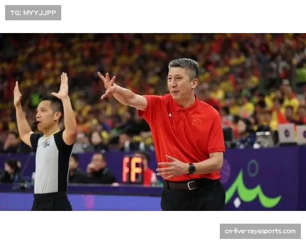 主帅视角：广州龙狮主教练郭士强谈季后赛防守策略与球队韧性建设